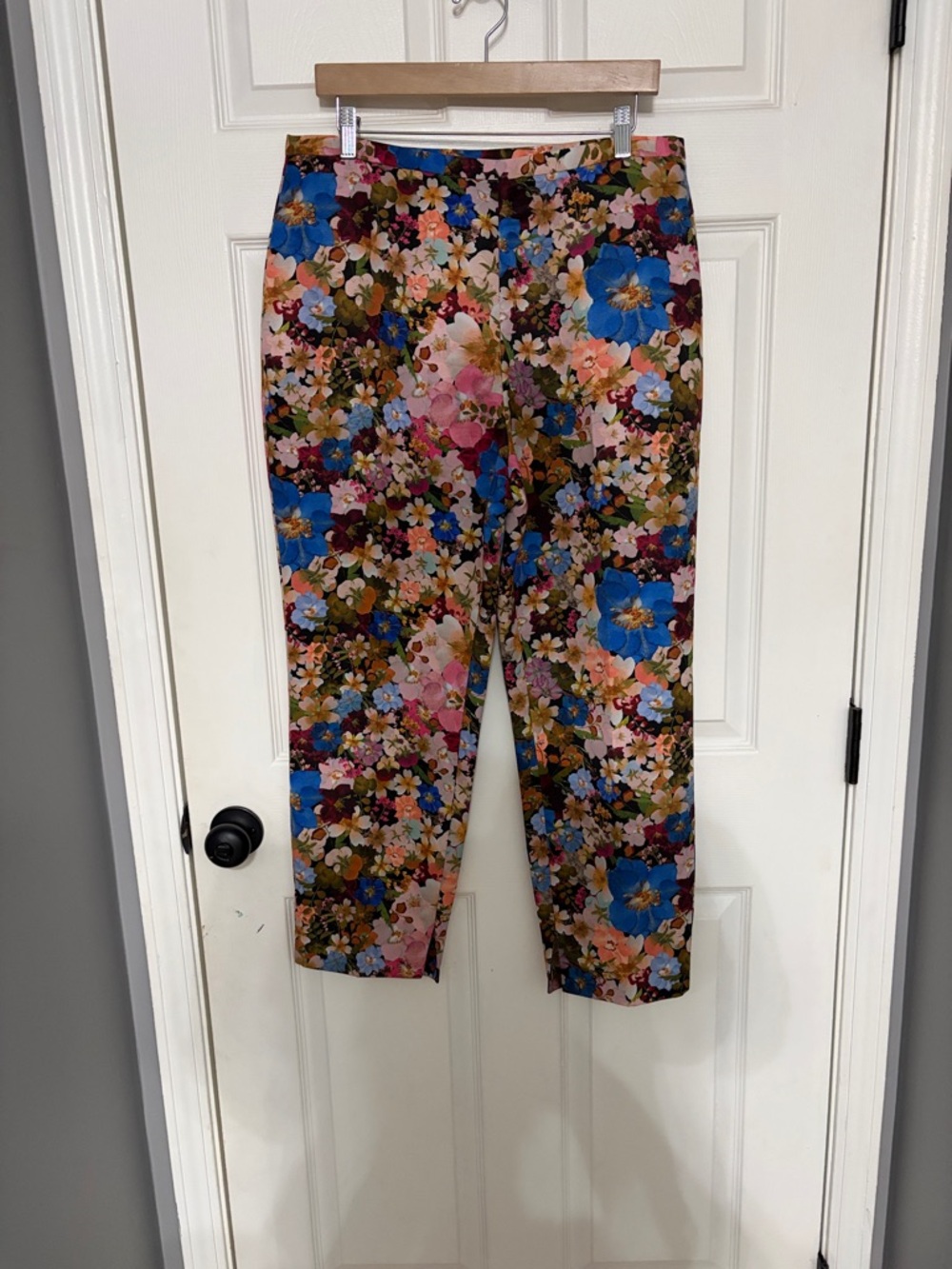 Ted Baker London Multicolor Floral Ankle Pants